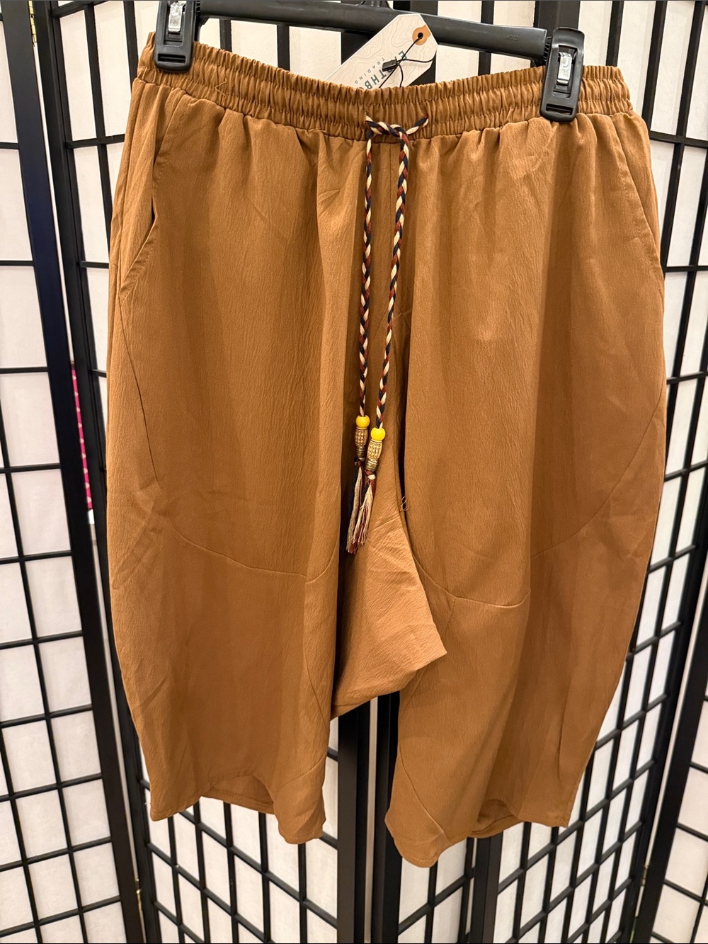 Gaucho style Drawstring Shorts - Brown